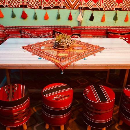 Petra Bedouin Bed And Breakfast ワディ・ムーサ エクステリア 写真