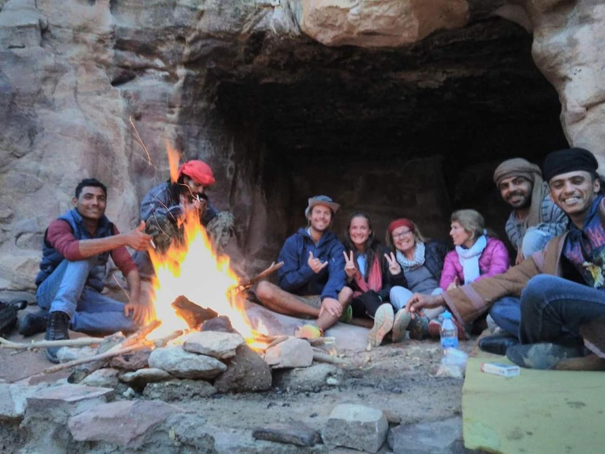 Petra Bedouin Bed And Breakfast ワディ・ムーサ エクステリア 写真