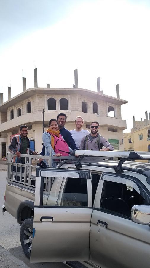 Petra Bedouin Bed And Breakfast ワディ・ムーサ エクステリア 写真