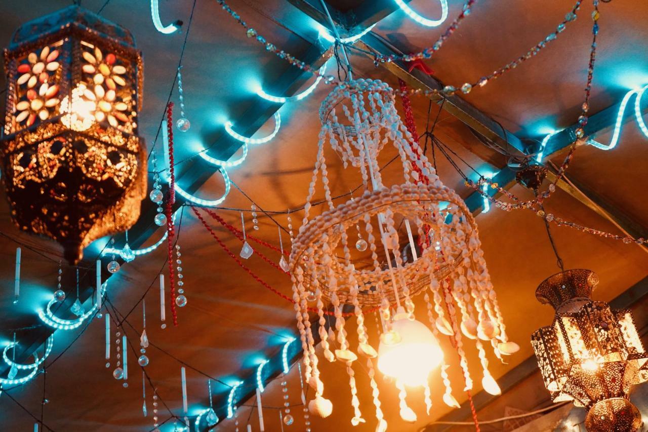 Petra Bedouin Bed And Breakfast ワディ・ムーサ エクステリア 写真